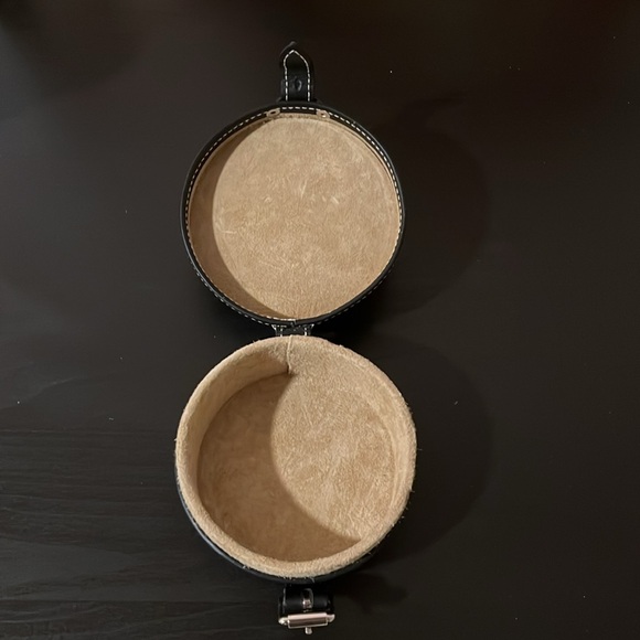 Burberry Leather Travel Case EUC - Picture 3 of 3